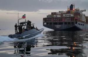 Irán anuncia cierre del estrecho de Ormuz y acusa a EE. UU. e Israel de violar acuerdo de alto el fuego