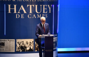 Conmemoran natalicio de Hatuey de Camps y resaltan su legado político y democrático
