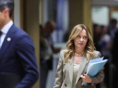 Meloni acusa a Trump de «inventarse» que le rogó una foto y cancela viaje oficial a EE. UU.