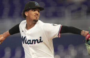 Eury Pérez es retirado del juego pese a lanzar siete entradas perfectas