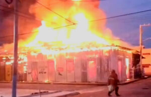 Incendio destruye varios negocios en una cuadra de Imbert, Puerto Plata