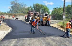 Obras Públicas licita RD$9,200 millones para asfaltar y reconstruir vías en todo el país