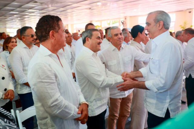 Abinader reconoce a los productores por sacar al país del Mapa del Hambre