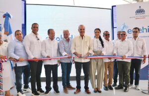 Presidente Abinader inaugura carretera Cruce Los Quemados en Santiago Rodríguez