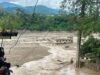 Riada en Nepal deja al menos 55 muertos y más de 400 desaparecidos