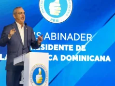 Abinader asume la presidencia del PRM hasta 2030