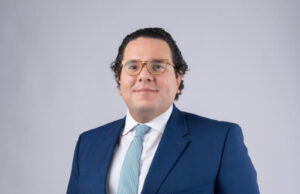 Abinader designa a Víctor Cedeño Brea como nuevo superintendente de Bancos