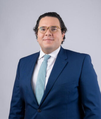 Abinader designa a Víctor Cedeño Brea como nuevo superintendente de Bancos