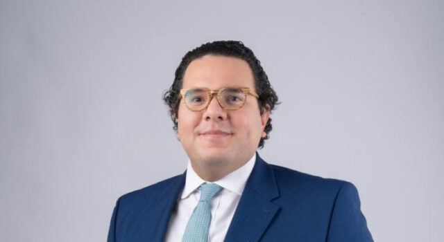 Abinader designa a Víctor Cedeño Brea como nuevo superintendente de Bancos