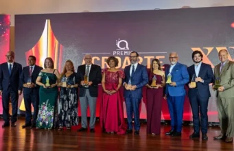 Acroarte reconoce trayectorias del periodismo, el arte y el empresariado dominicano