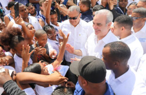 Abinader inaugura este domingo dos carreteras y sostiene encuentros en El Seibo