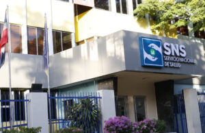 Servicio Nacional de Salud informa designación de más de 20,000 médicos entre 2020 y 2026